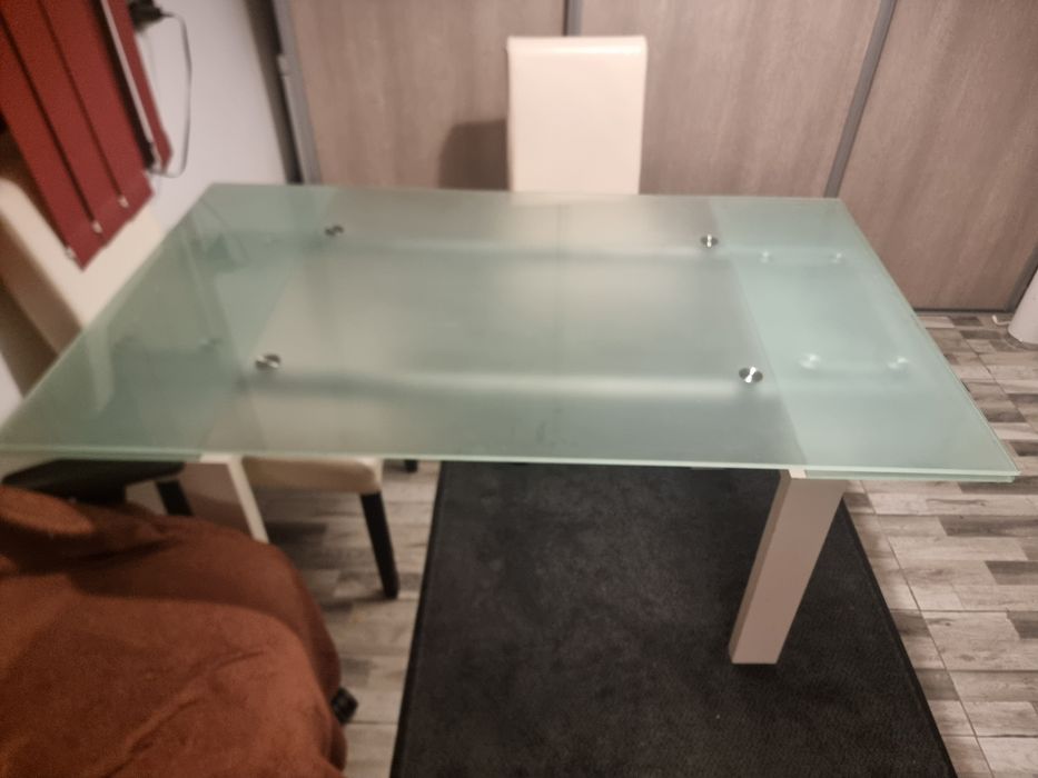 Masa 10 persoane deschisa si inchisa 8 persoane