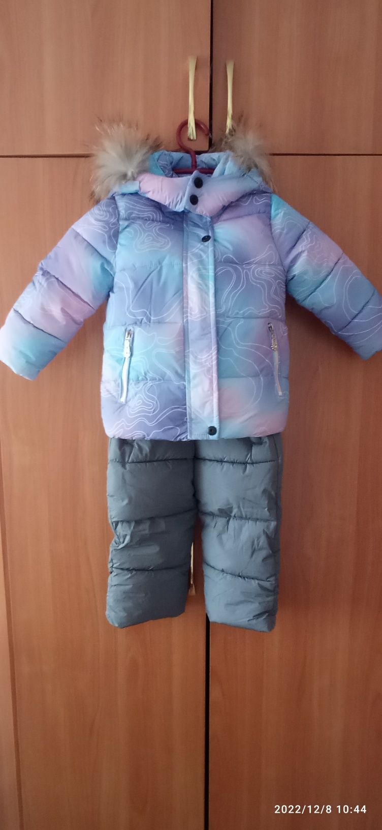 Продам детский зимний костюм