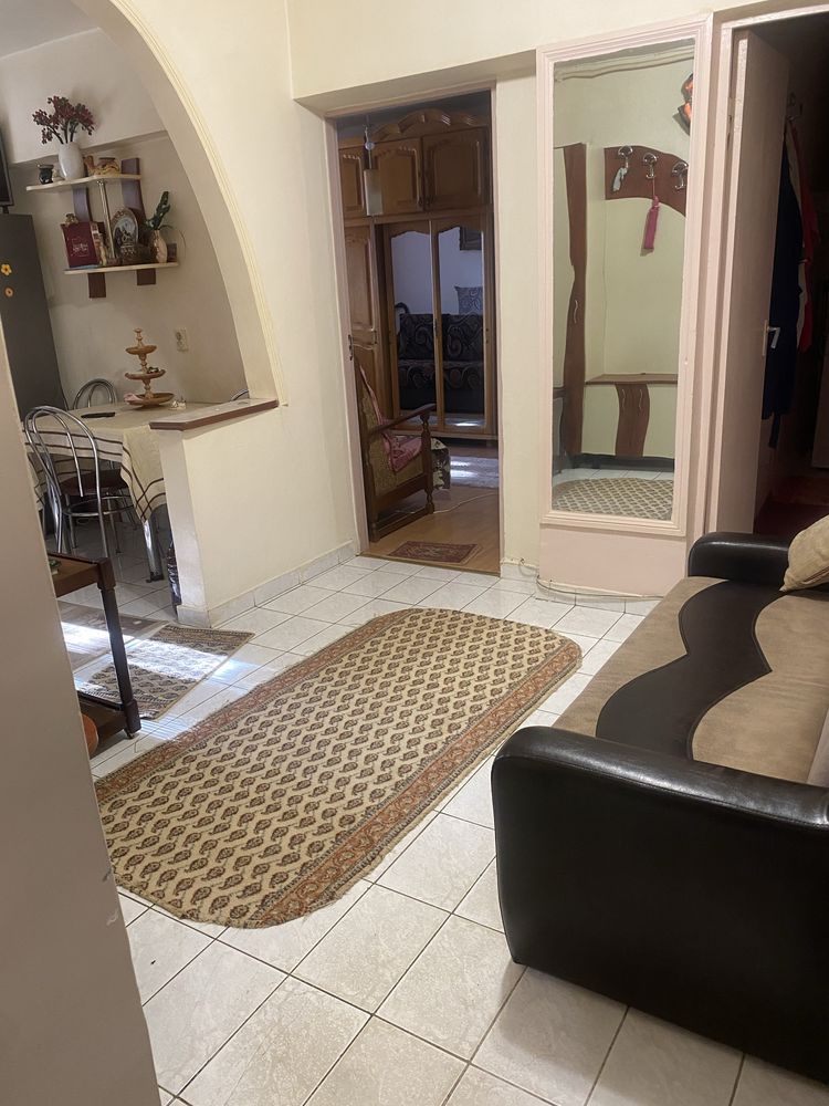 Vand garsoniera ( apartament 1camera) Cetate
