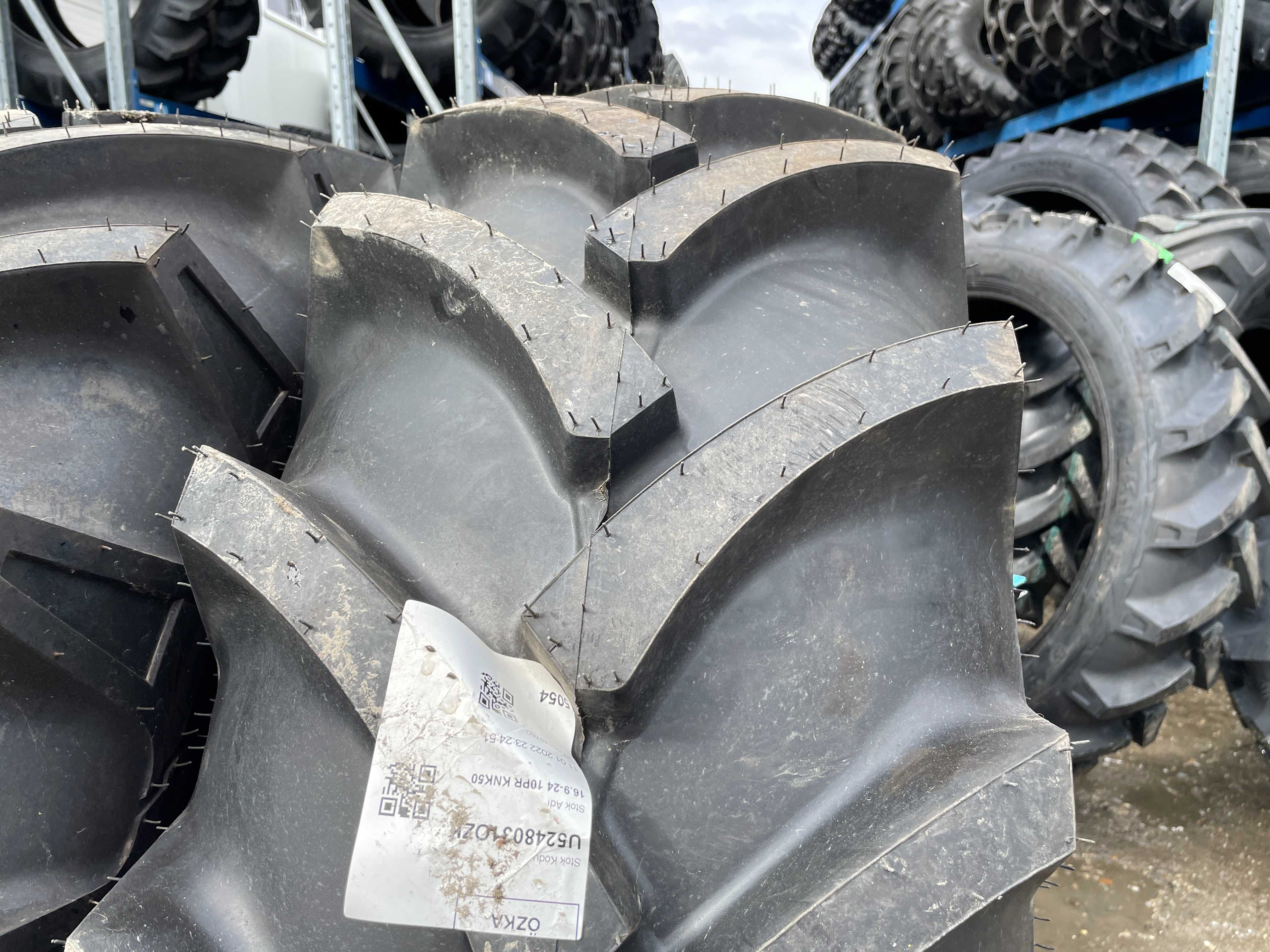 Cauciucuri noi 16.9-24 cu 10 pliuri marca OZKA pentru tractor fata