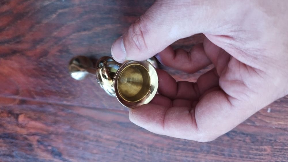 Sfesnic din bronz de perete