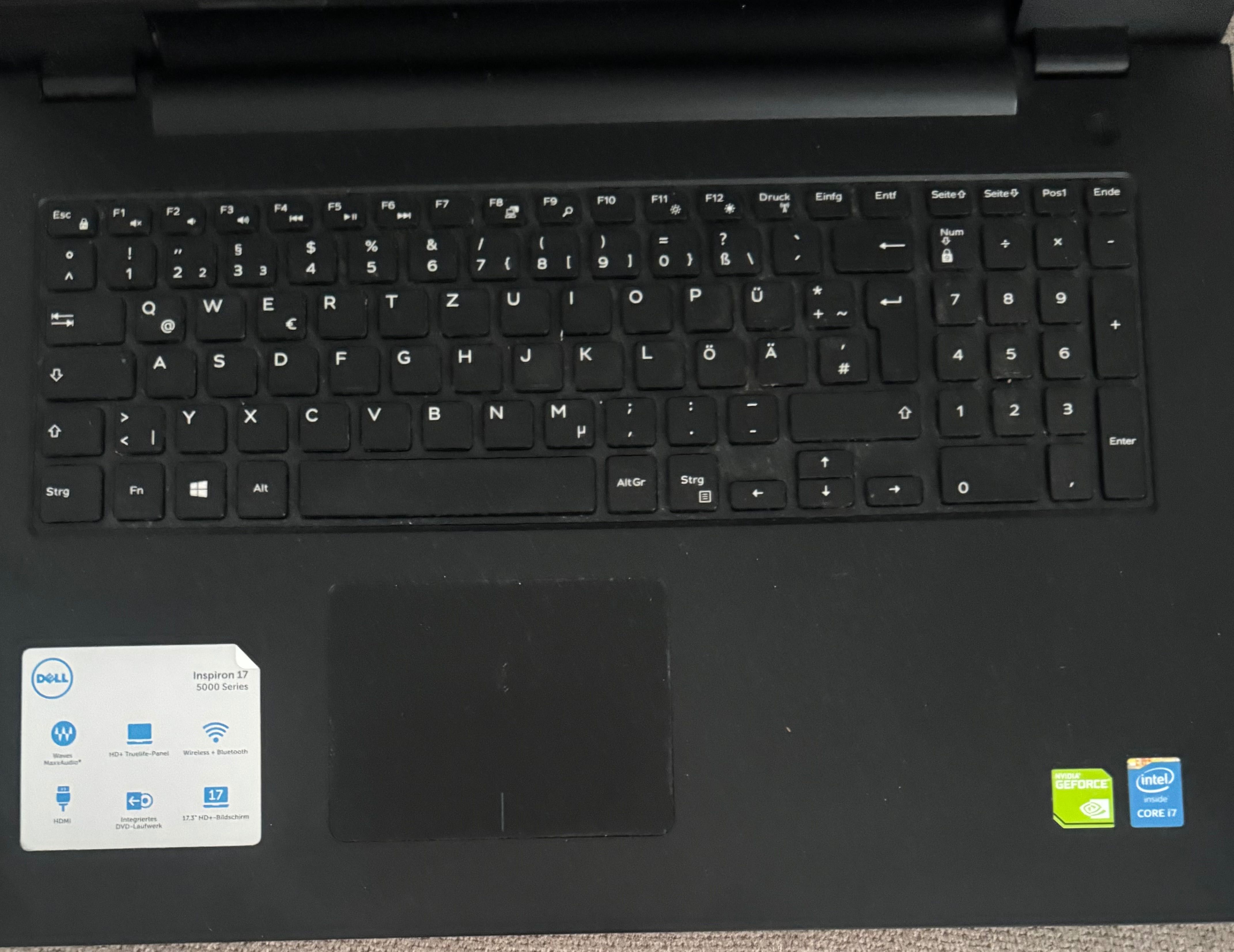 Laptop DELL Inspirion 17 5000 Series