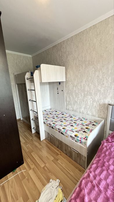 Двухъярусный кровать