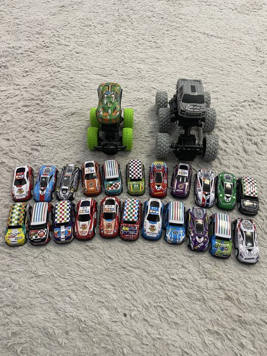 Игрущечные машинки