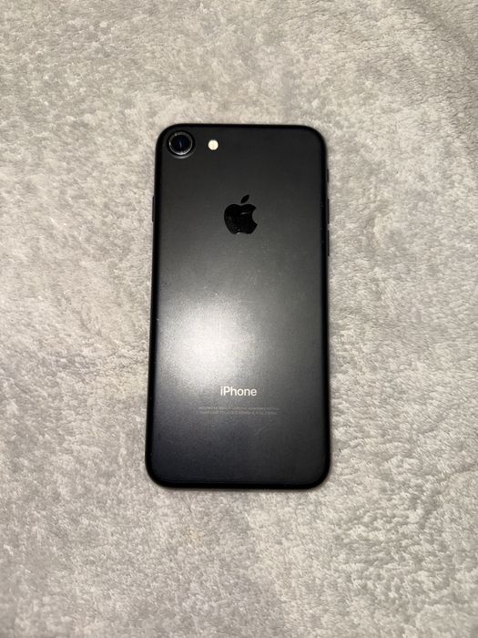 7 айфон в хорошем состоянии