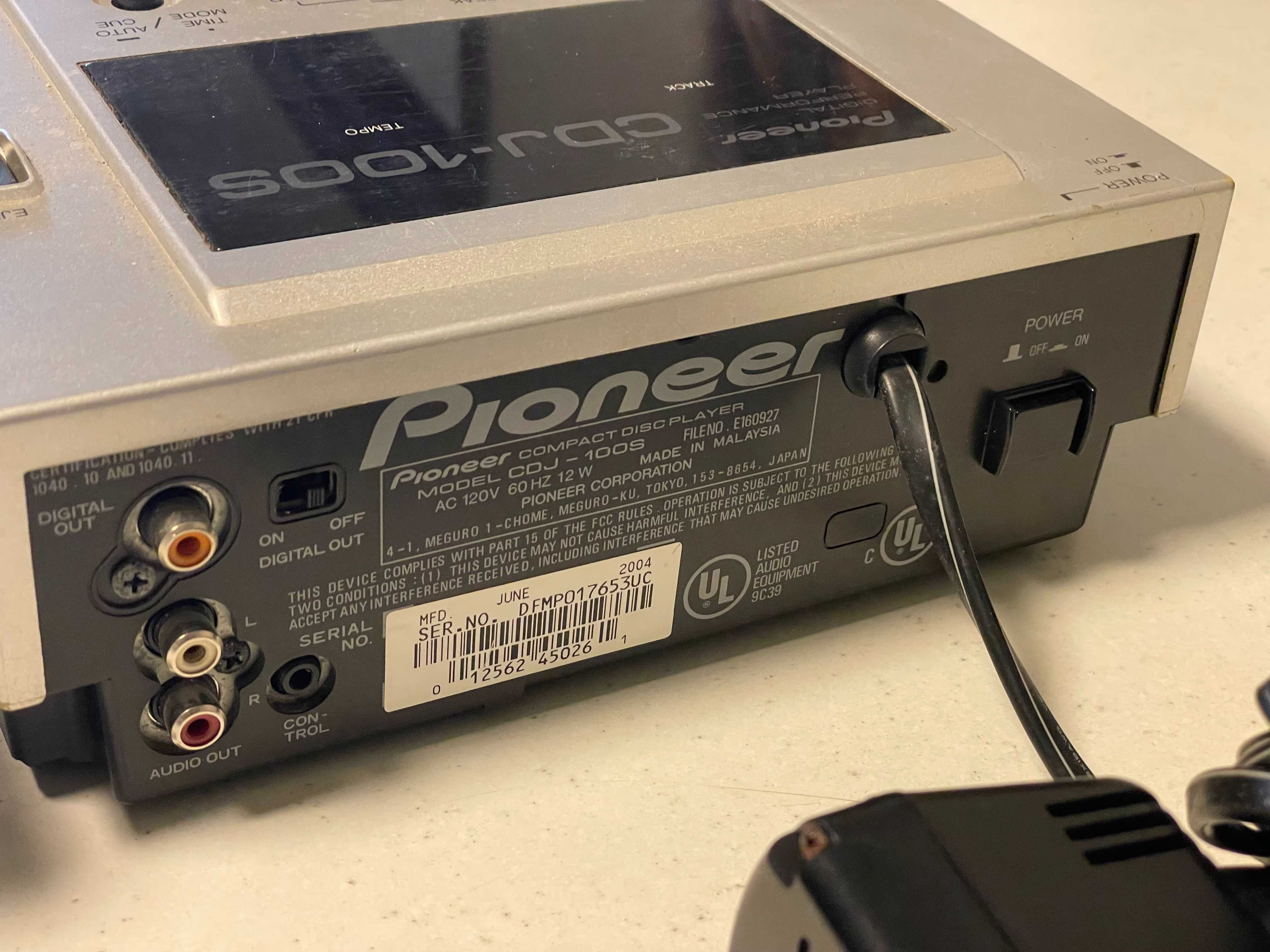 2x Pioneer CDJ100 и миксер Behringer DX626 - дефектни