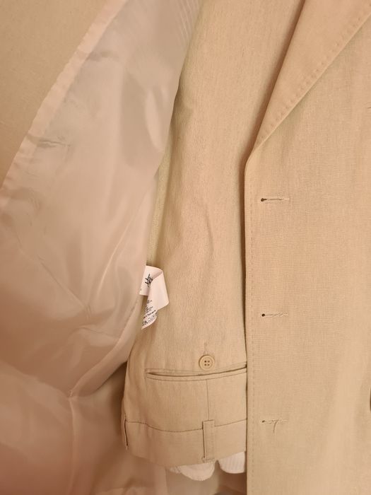 Costum barbatesc nou