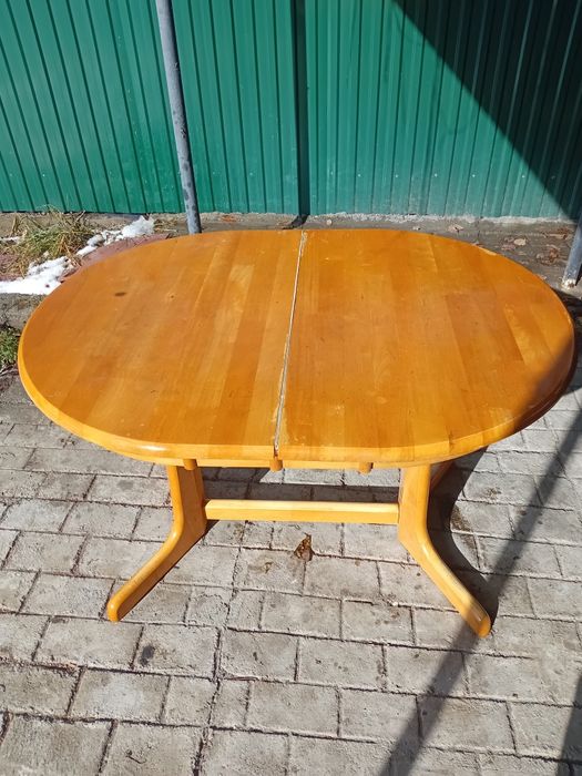 Продам стол производство Малазия