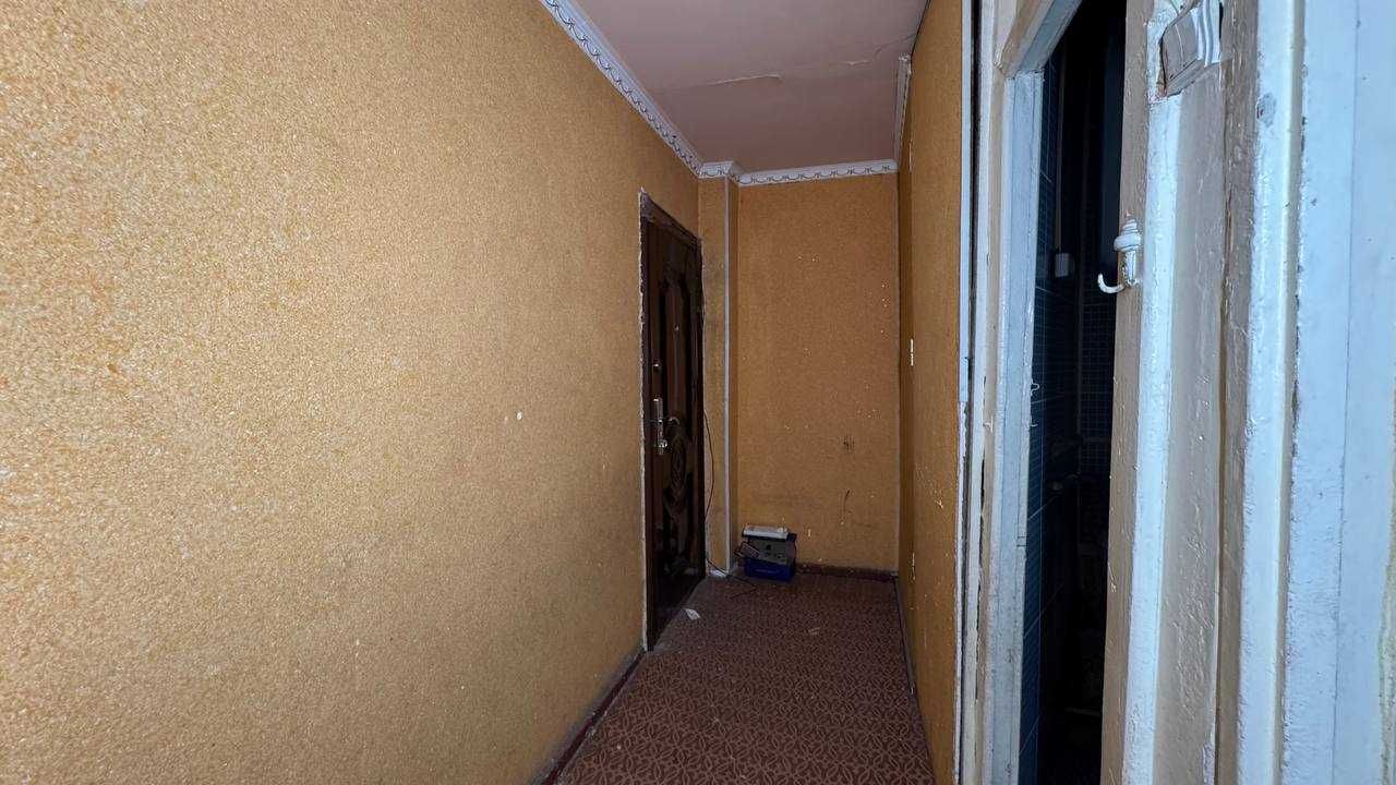 Фрунзиский  Бегим маркет 2 қават 2 хона сотилади. ID: 001117