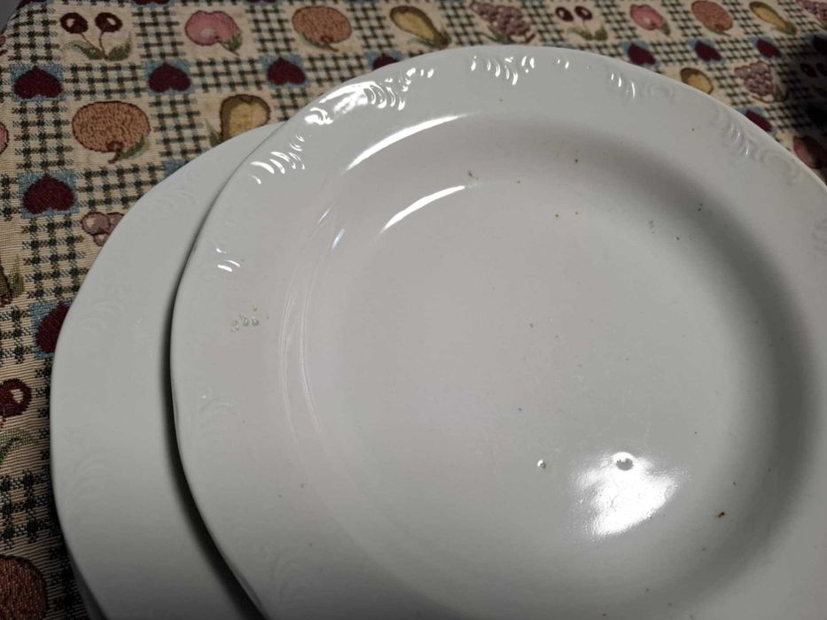 Български порцеланови чинии