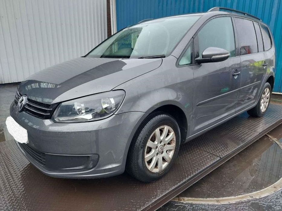 Rampa injectoare Volkswagen Touran 2010 VAN 1.6 TDI