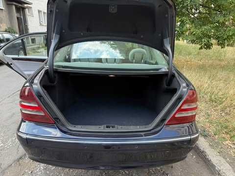 Mercedes Benz 220