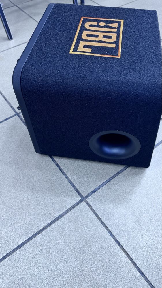 JBL Автомобильные сабвуферы