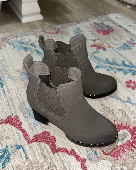 Продам стильные сапоги