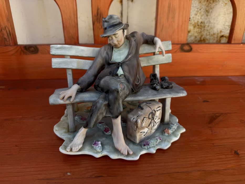 Vagabond pe banca bibelou