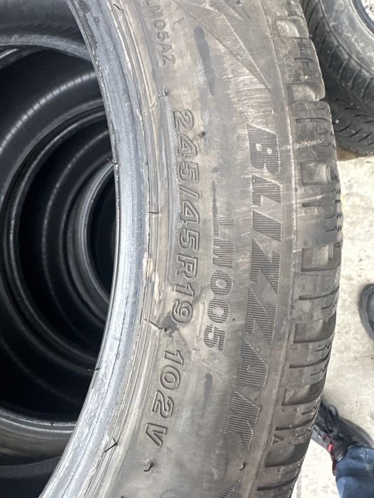 245/45/19 Бридстоун 4бр
