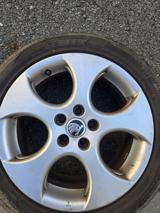 Jante aliaj Skoda 5x100 pe 16 cu anvelope vara