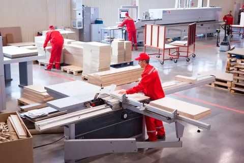 Продаётся 2 400 м² мебельный цех.