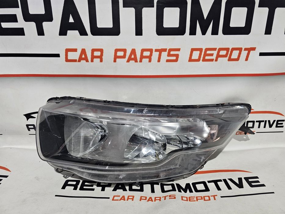 Far stanga Iveco Daily dupa 2014 cod 05802476873