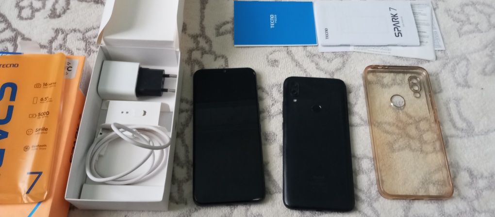Smartfonlar (2ta) sotiladi holati yaxshi