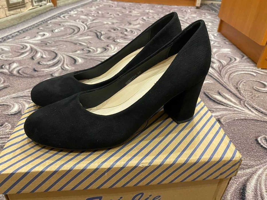 Продам туфли новые, 38 р.