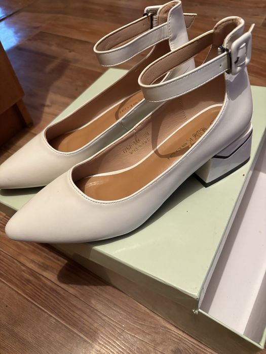 Тойда 1 рет киілген  туфлилер