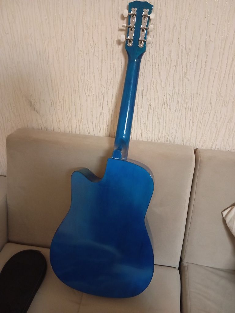 Gitara sotiladi idial sostiyaniya