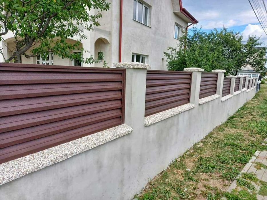 Garduri si porti din panou stil jaluzele, sipca metalica, plasa si BCA