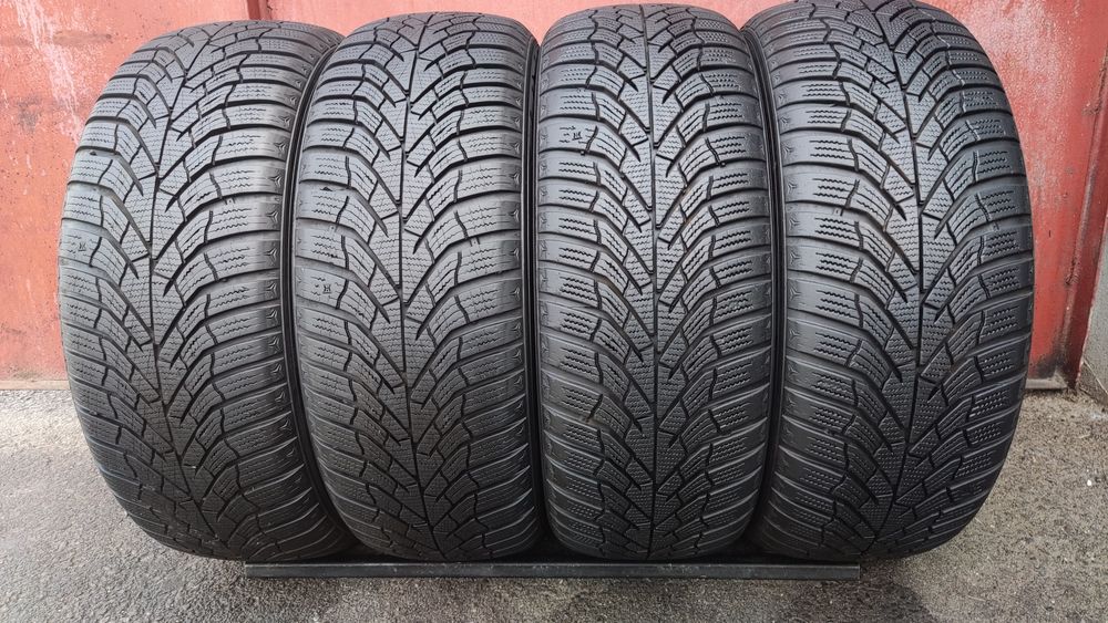 4бр. зимни гуми 205/55/16 Kumho Winter Craft W52
dot23
8.7mm
Много доб