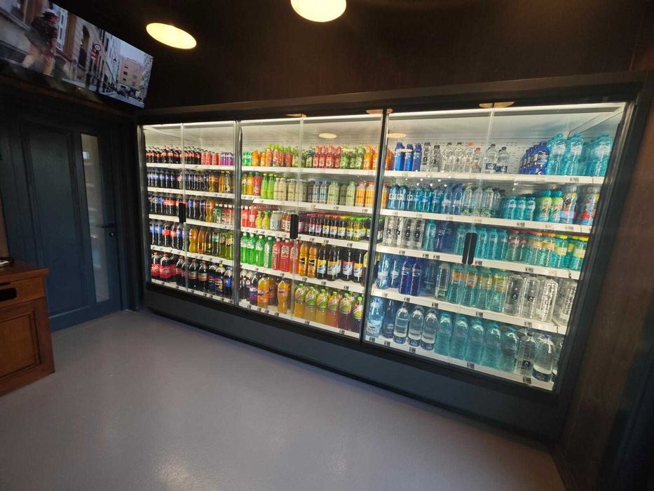 Vitrina verticala refrigerare TAIGA - fara agregat/ 5 usi - 290 cm/NOU