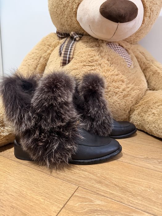 Боти от естествена кожа с естествен пух