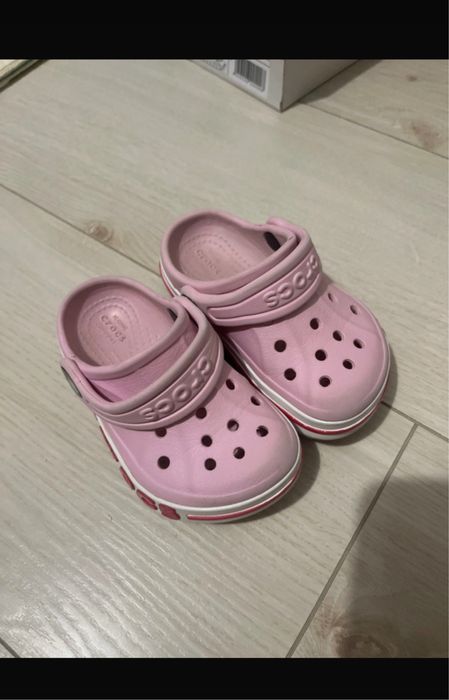 Crocs roz Nr 22.