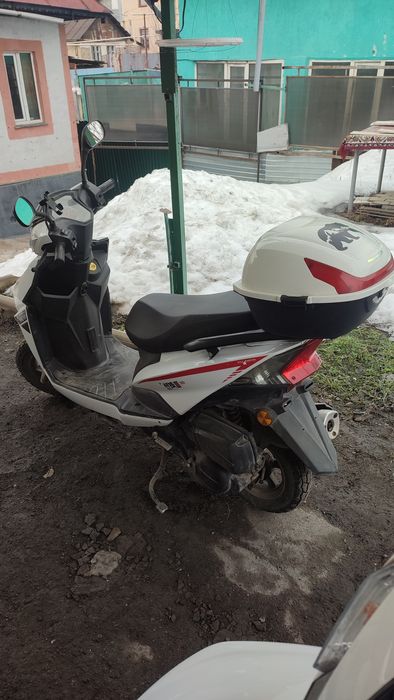 Продам Скутер м8