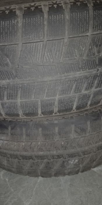 Продам шины и диски зимние.