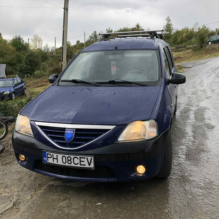 Vând  Dacia Logan
