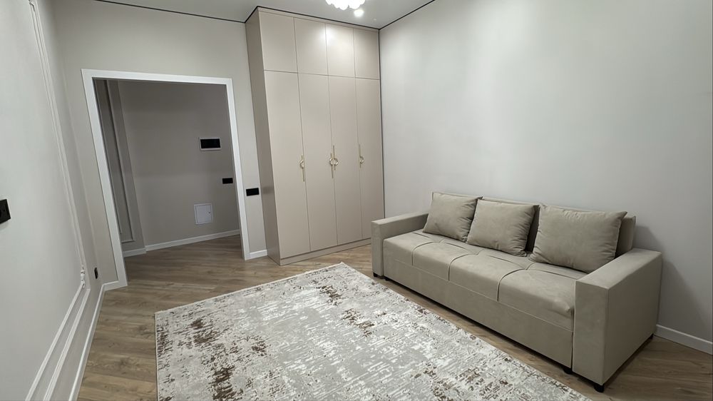 Продам новый диван 2м