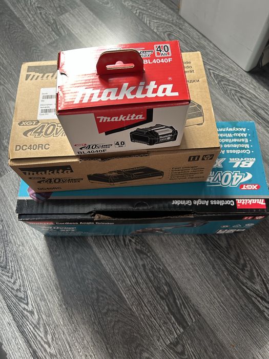 Pachet Makita Flex electric + Încărcător + Acumulator