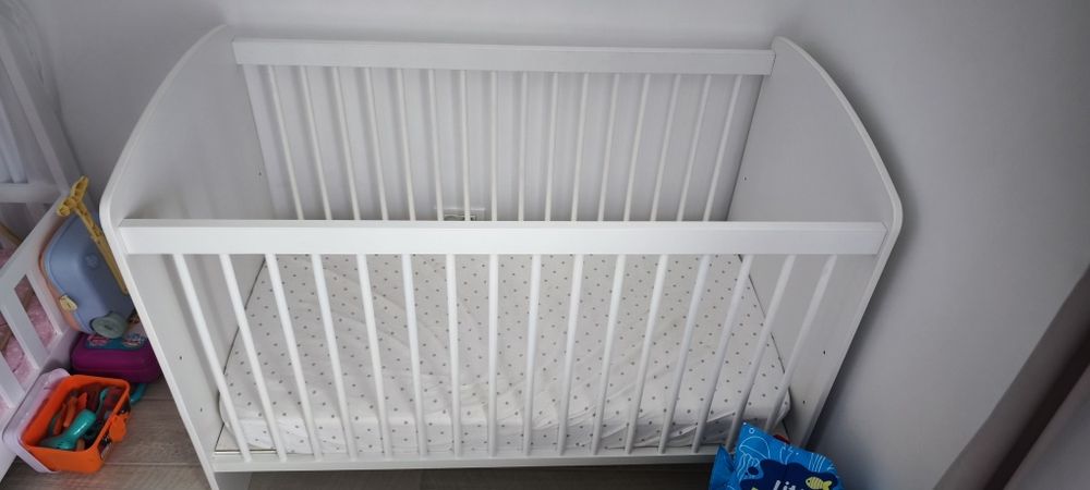 Patut bebe Klups Karolina 2 plus saltea 10cm