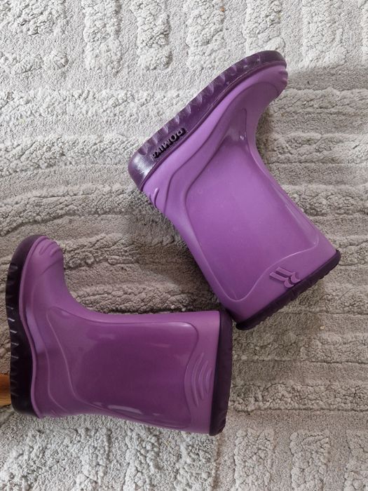 Нови обувки Chicco- н.20 + подарък ботушки