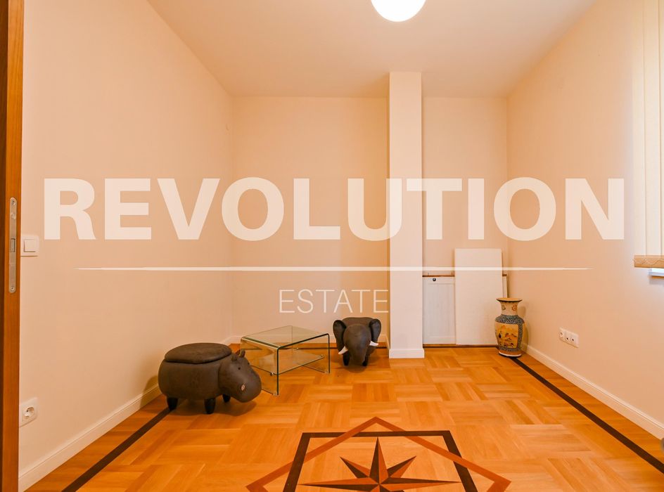 Дава се под наем Четиристаен апартамент в София, Изток - 180 кв.м за 1500 € - Снимка #6