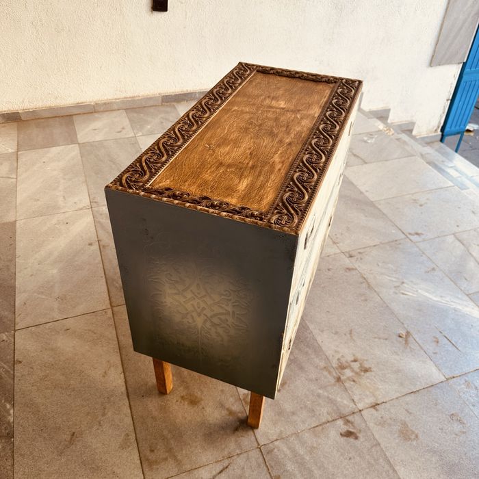 Ръчно изработен ретро дървен скрин – винтидж / рустик стил