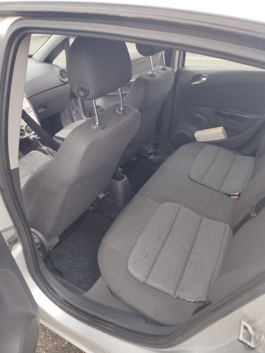 Vând Opel corsa d 1,2 benzină