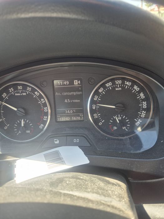 Skoda Rapid 1.6 diesel 2013, cu schinuri facute recent!!!