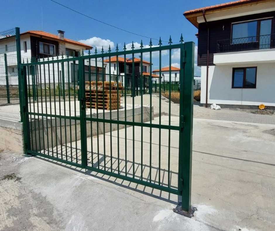 Оградни пана и врати