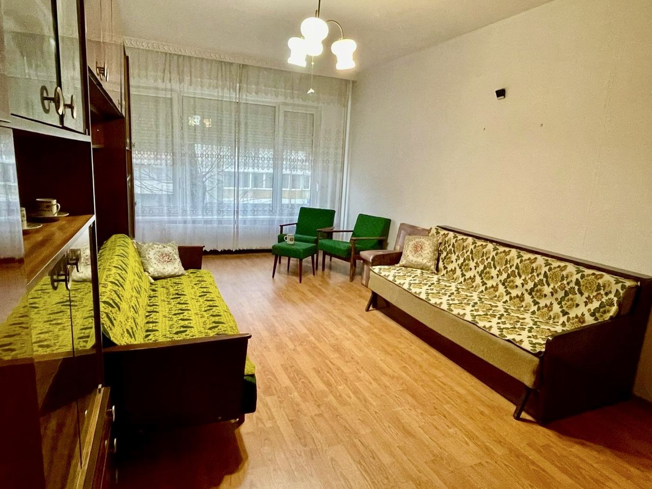Продава се Тристаен апартамент в Добрич, Център - 65 кв.м за 903 €/кв.м - Снимка #16