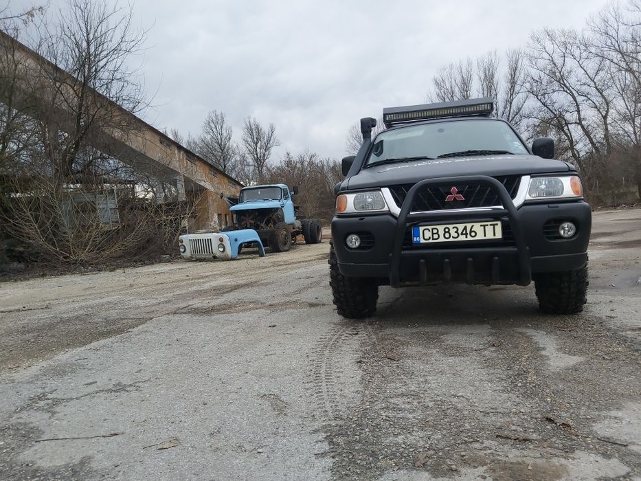Митцубиши Паджеро Монтеро  3.0 бензин,автомат 2001 година