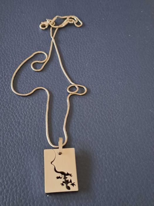 Медальон от медицинска стомана