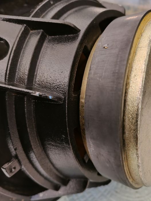 Difuzoare bass home și auto