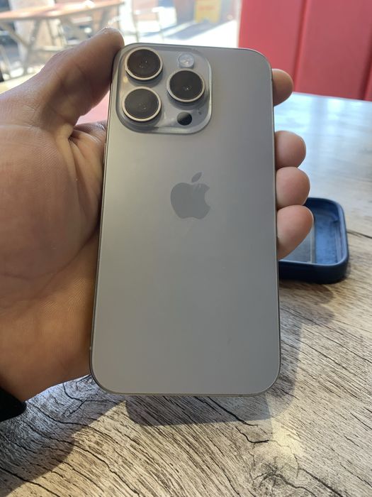 iphone 15 pro 256gb bitari 780dollir real oldon odom ursin
