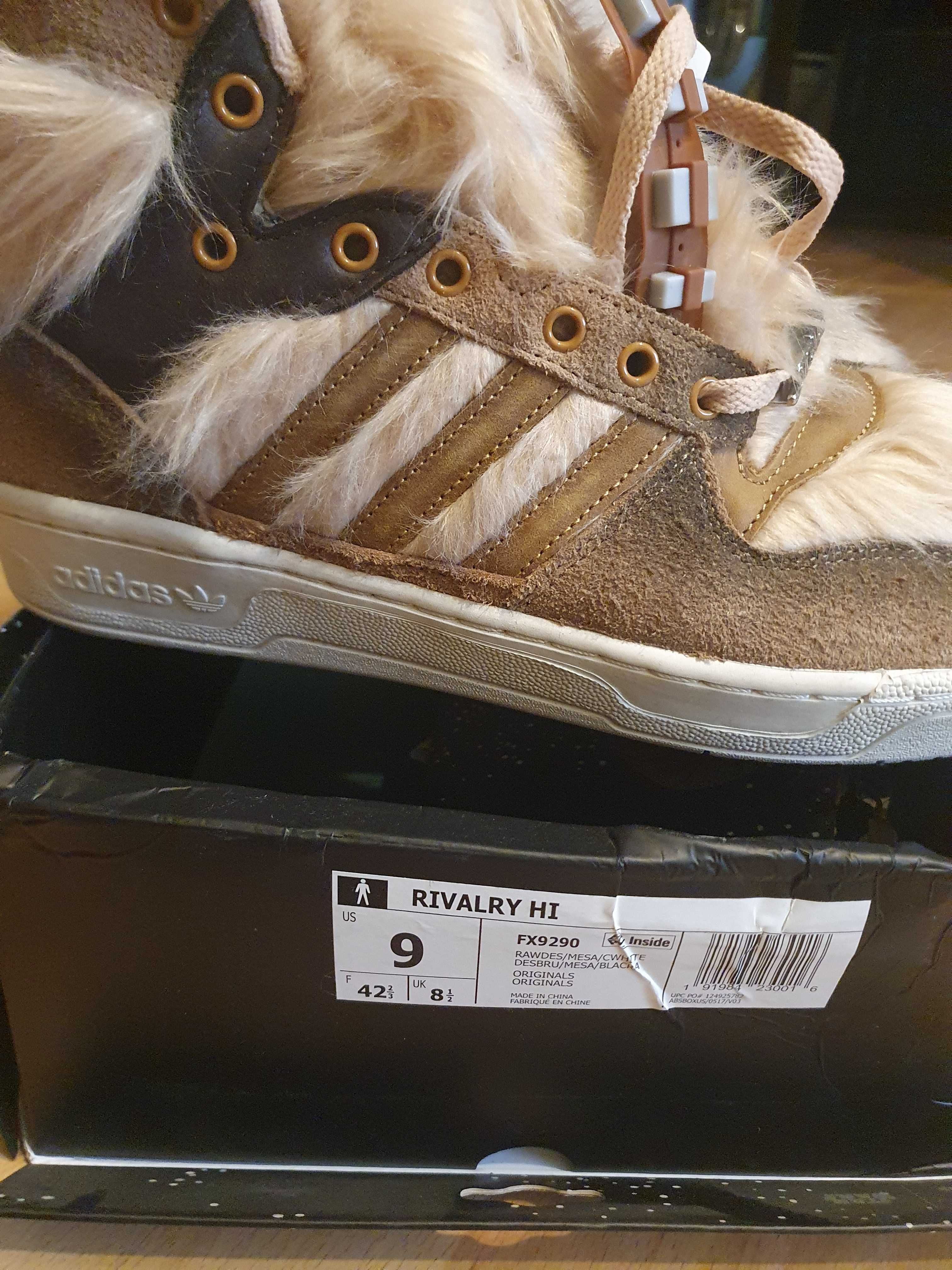 Chewbacca’s adidas Rivalry Hi Fur And Belt masura 43